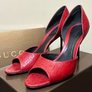 Gucci Red D’Orsay Embossed Horsebit calf leather heels size 40 y2k 2000s